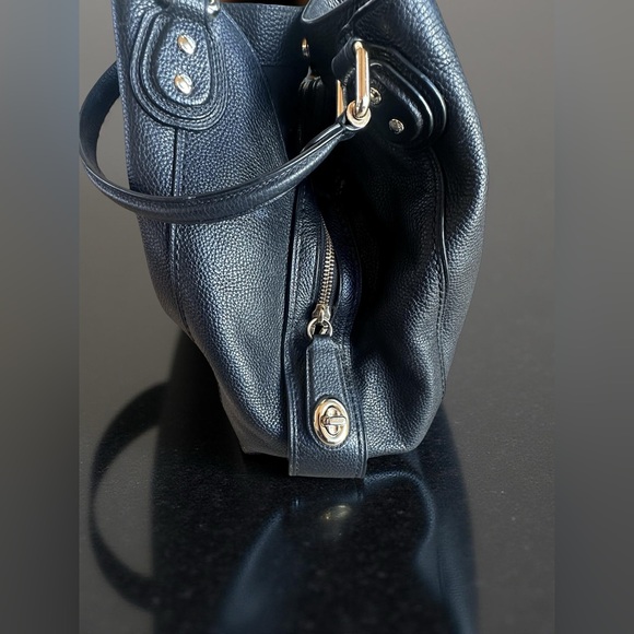 Coach Black Leather Shoulder Bag - Picture 3 of 13